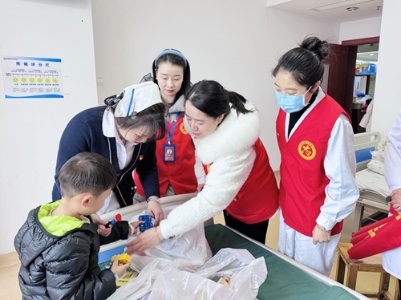景德镇市妇幼保健院行政第二党支部开展主题党日活动