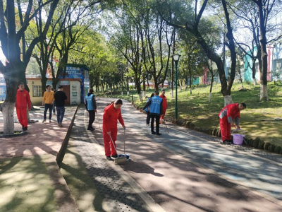 萍乡市园林管理中心：传承雷锋精神 共创美好公园