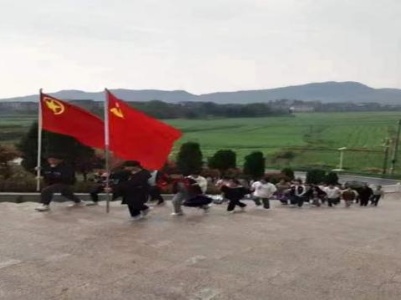 宜春市袁州区水江中学：清明祭英烈 丰碑励心灵