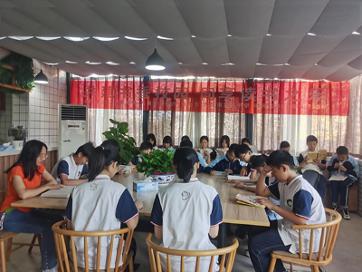 共建书香校园，同享读书之乐——九江市第三中学开展课外阅读活动