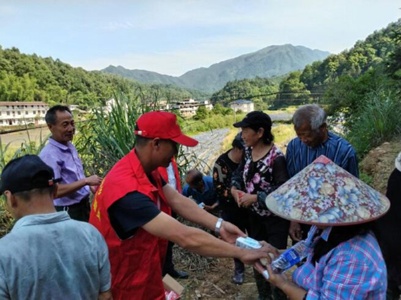 鹰潭贵溪：发展紫山药产业 网格辅助员助力乡村振兴