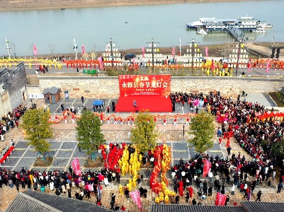 “龙腾盛世·共贺新春” 2024永修县春节龙灯会在吴城镇举行
