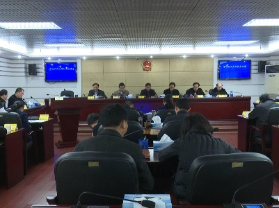 县十七届人大常委会召开第十六次会议，决定傅小林同志为新干县人民政府代理县长