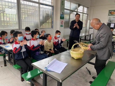 以“竹”育人——城上乡学校开展传统手艺劳动课