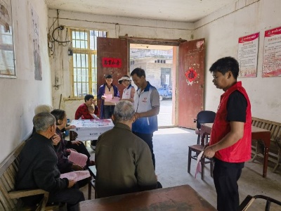 七琴镇南边村开展“全民禁毒，远离毒品”宣传活动