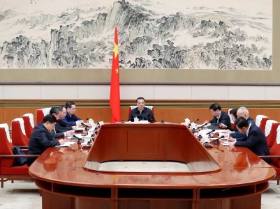 李克强主持召开中央应对新型冠状病毒感染肺炎疫情工作领导小组会议