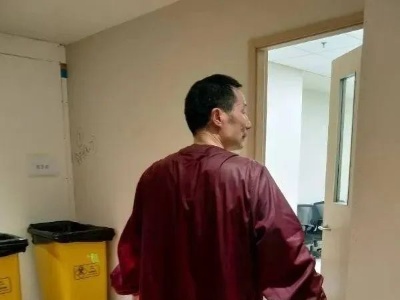 “背影”