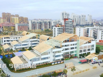 江西宁都：多彩幼儿园  欢乐迎端午