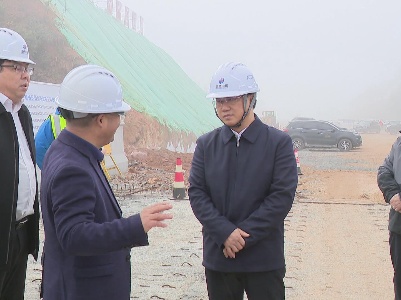 【视频新闻】傅小新调度S448宁都城区段公路改建工程项目工作