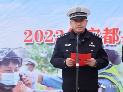 宁都交警开展“122”全国交通安全日主题宣传活动，氛围感满满！