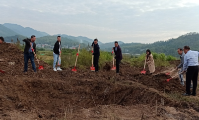 荷尧镇举行大义小学奠基仪式