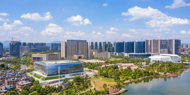 新华社专访市委书记刘烁：全力打造产业转型升级标杆城市