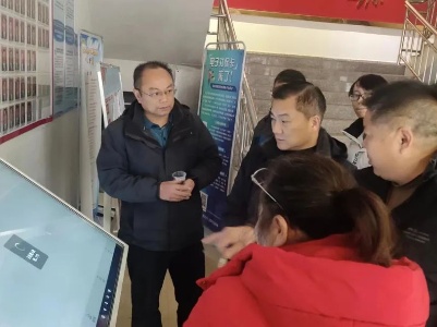 麻山镇到苏坊村督导抓党建促乡村振兴工作