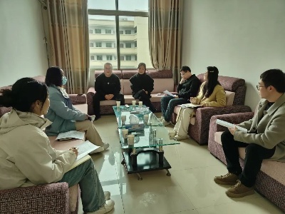 荷尧镇召开党建办工作例会