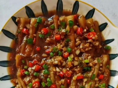蒲烧茄子：鲜香软糯超下饭，给肉都不换红