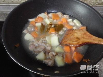 咖喱鸡腿饭