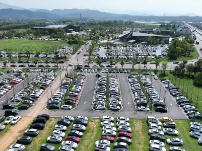 【文明旅游】中秋国庆双节出行：仙凤三宝园景区游人如织 秩序井然