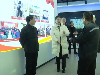 南昌海关党委书记、关长党英杰来到芦溪县调研