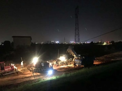 江西：德安附城段圩堤现散浸 干群夜战四小时除险情