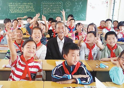 乡亲救过他的命 他用真情报乡亲（讲述）