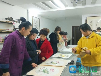 画阁丹青笔 彩墨竟芬芳一一记铅山县书真女子画​院年度现场比赛