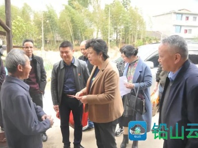 寒冬里，市领导来我县走访慰问贫困户​