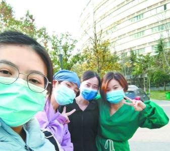 四朵金花约定战友群这辈子不解散