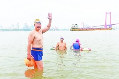长江救援队队友：回来吧，我们还在一起值守长江