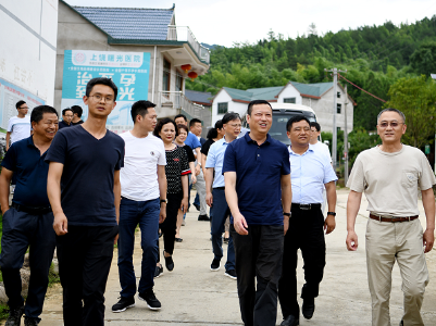人居环境整治怎么推进？村集体经济怎么发展？县委书记周金明深入一线调研