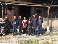 陈坊乡党政主要领导走访抗美援朝老兵。