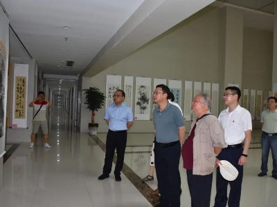 书画瑜伽齐上阵！献礼建党100周年！