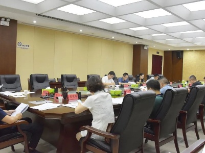 县委教育工作领导小组召开全体会议
