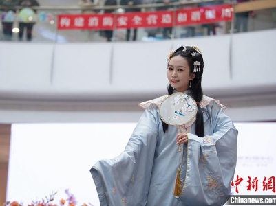 汉服“出圈”：于传统文化中发现美