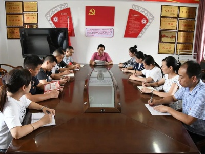 学习贯彻党代会精神 | 铅山各校掀起学习宣传贯彻落实党代会精神热潮