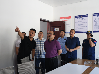未小刚进商场到景区，就国庆假期这几项工作来调研