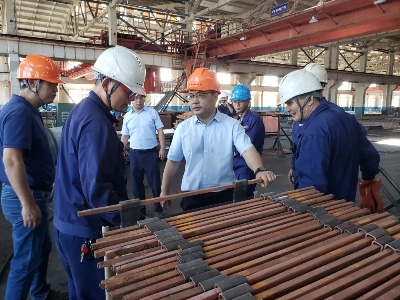 未小刚调研国庆期间企业安全生产及环保工作