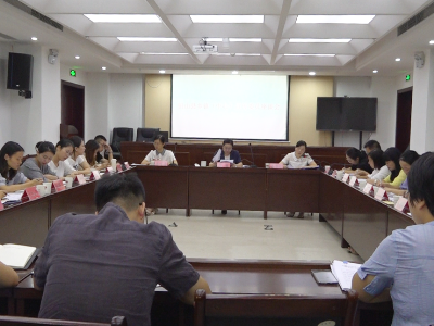 铅山县乡镇（中心）宣传委员座谈会召开