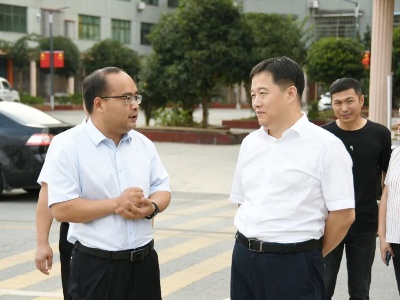 俞健来铅山调研美丽集镇建设