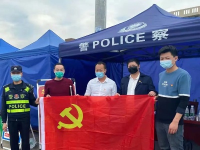 王江：身残志坚释大爱 抗疫路上再启航