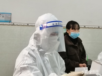 凌晨3时，他们冒雨敲开村民的门……