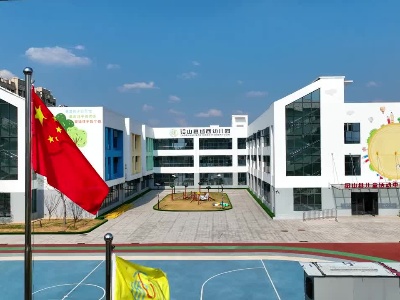 铅山城西幼儿园：娃娃们花式向祖国献礼