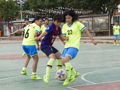 #（社会）（8）广西上思：乡村女孩的足球梦