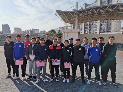 上饶市2019年全市体育教研活动课题研讨会在广信中学举行