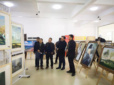 县中举办师生书画展百米长卷绘县中活动
