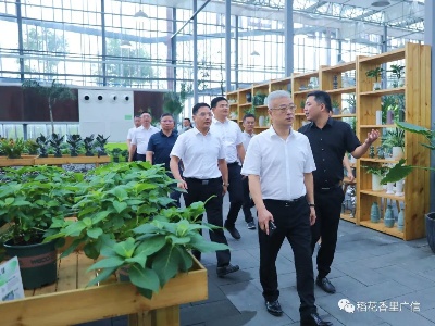 萍乡市考察团来我区学习考察科技助推产业发展工作