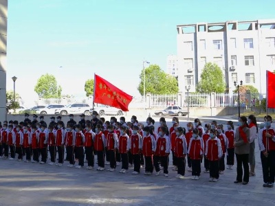 廣信區(qū)少先隊校外實踐教育基地揭牌儀式在廣信區(qū)禁毒教育基地舉行