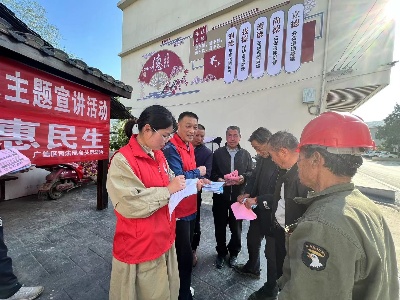 皂头司法所：“摆摊式”普法送法进农家