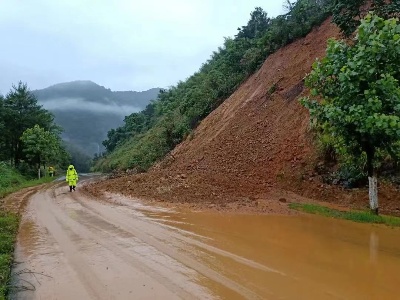 廣信公路中心：“逆險而上”保暢通