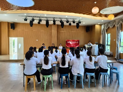 枫岭头镇中心幼儿园召开庆祝第39个教师节表彰大会 