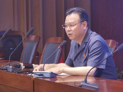 广信区人民法院与广信二中联合开展法治宣传进校园活动
